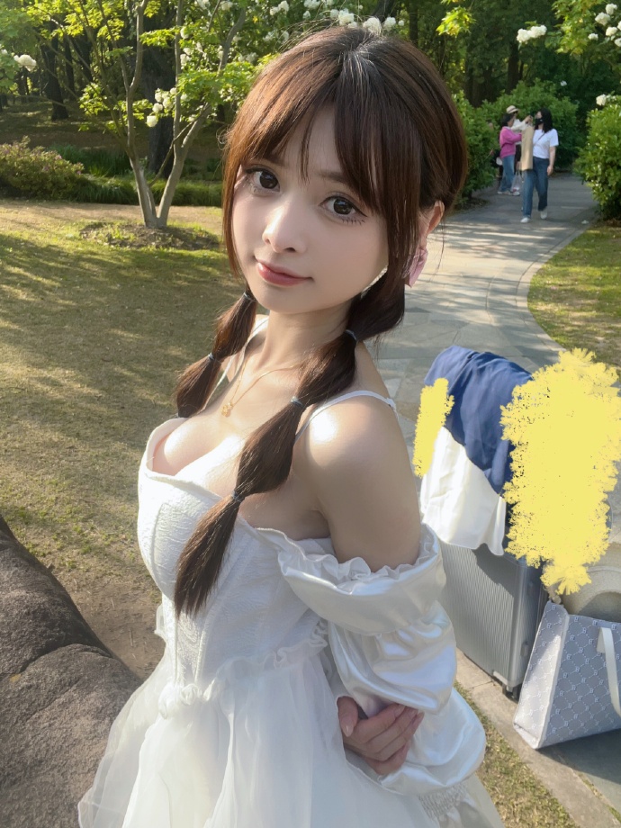 爱x死x机器人 封面